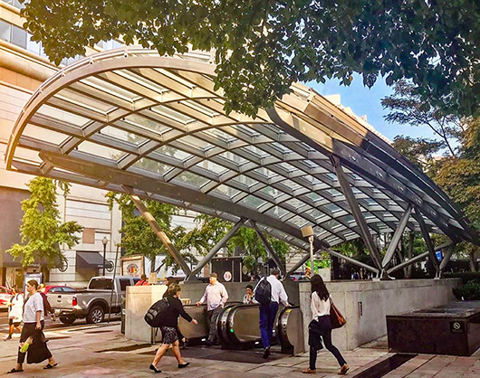 Representación del futuro pabellón protector en la estación Metro Center