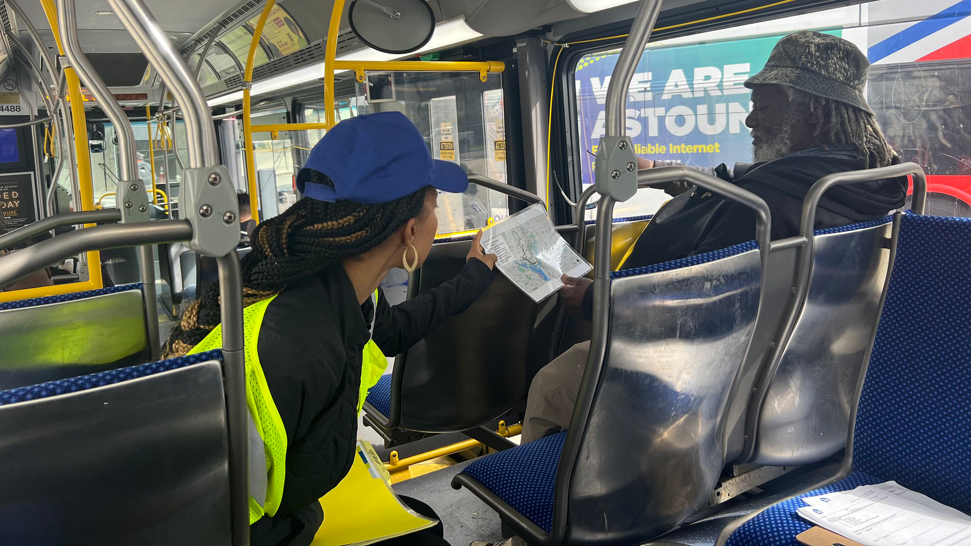 Los esfuerzos de WMATA incluyeron recibir la opinión de los usuarios, hasta desde sus asientos de bus.