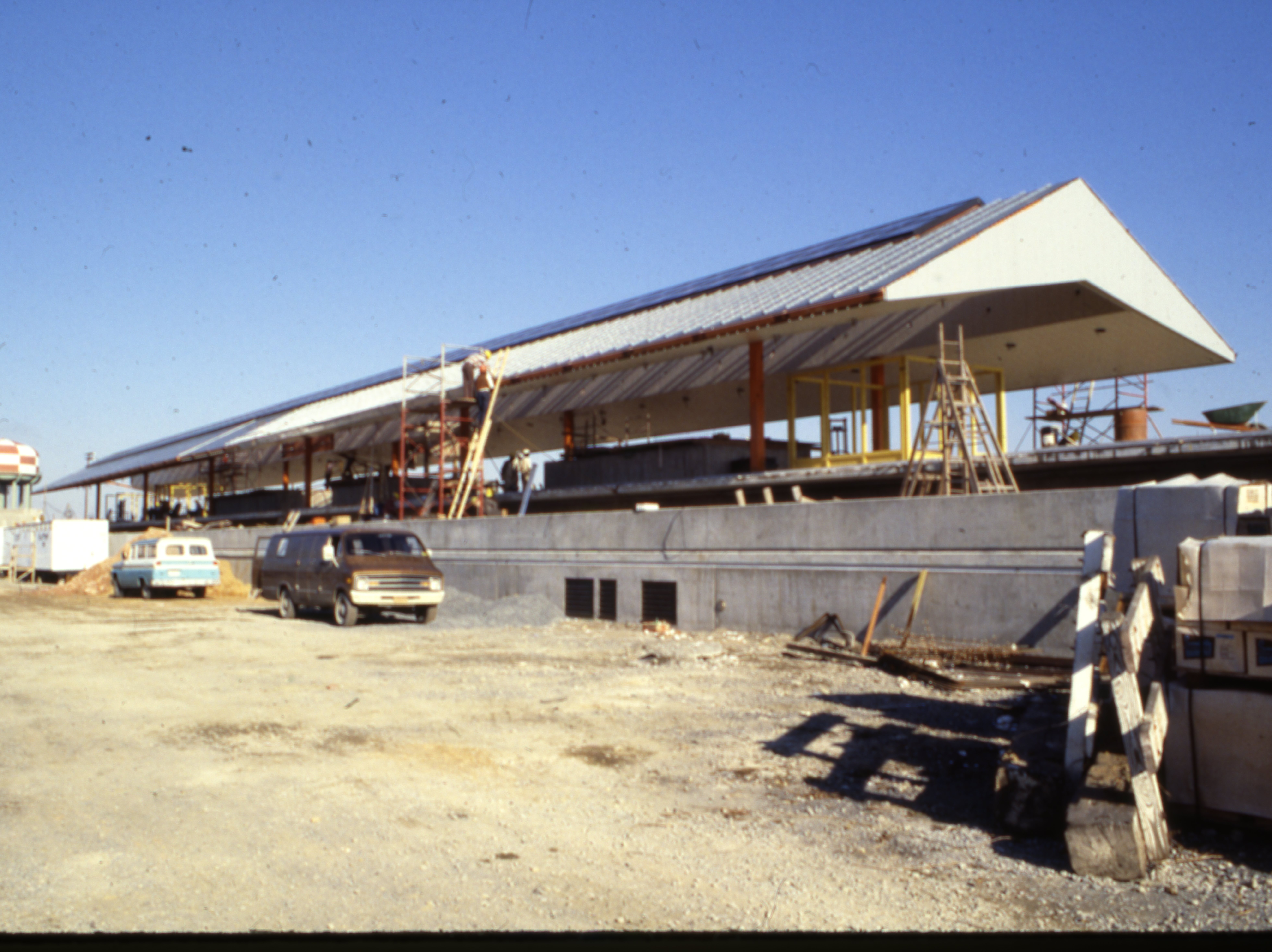 Braddock Rd Station - November 1979