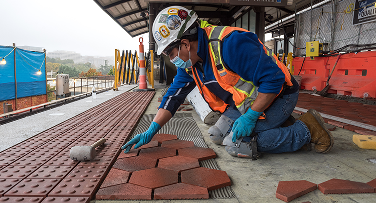 Platform reconstruction work at Reagan National Airport Station