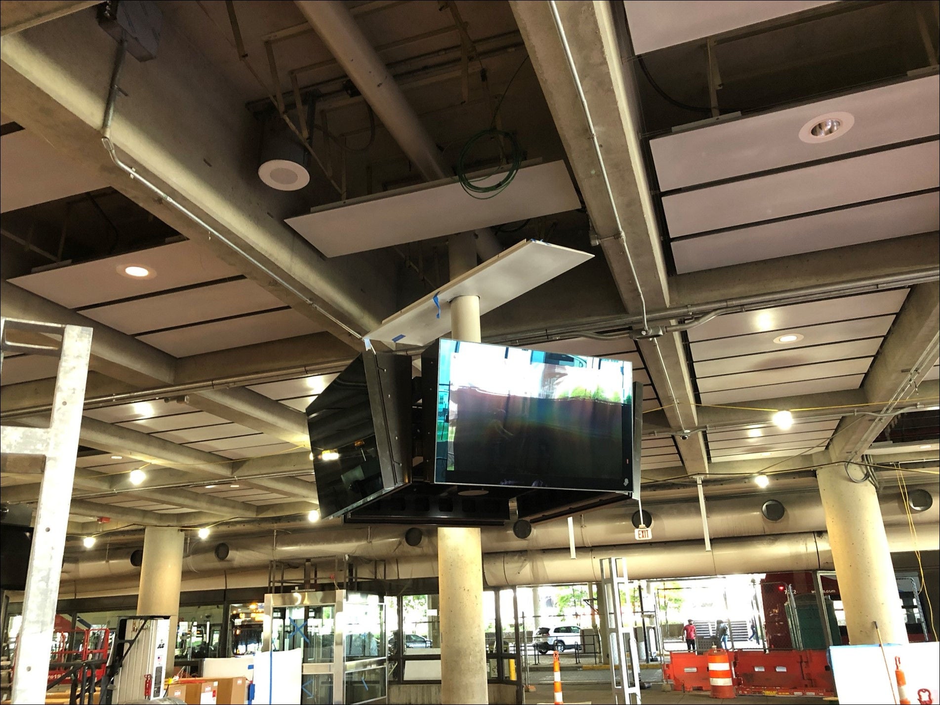 PGP information cube display screens