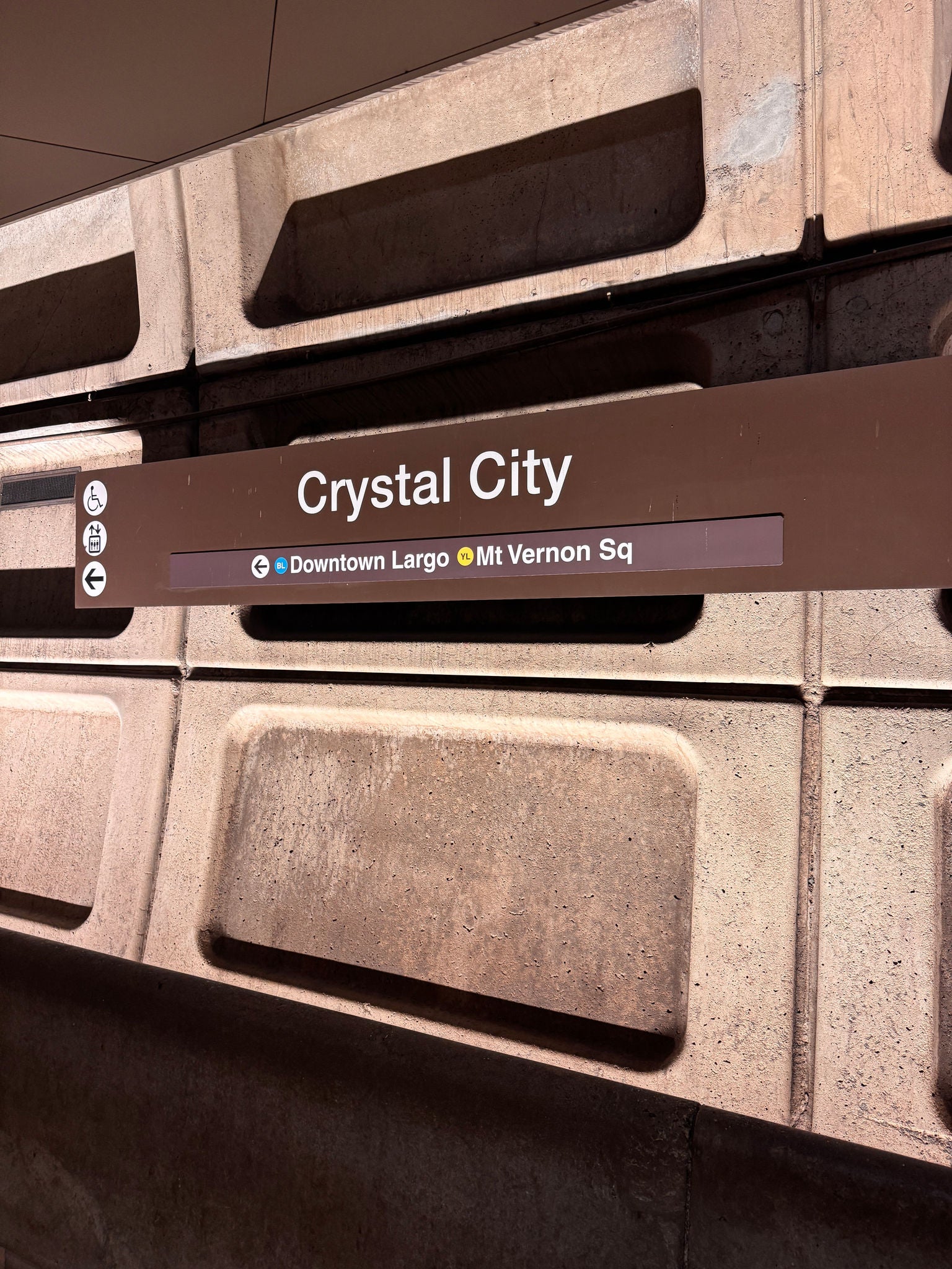 Crystal city station sign