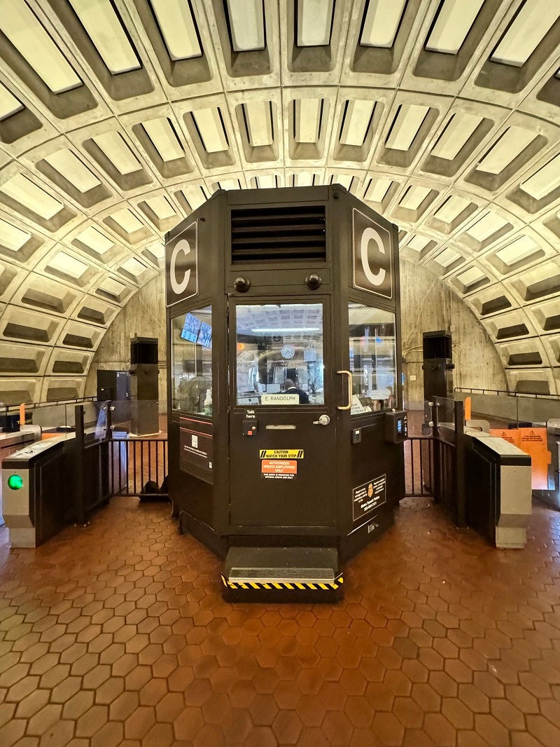 Metro's new  "C" entrance/exit lettering at Gallery Pl-Chinatown