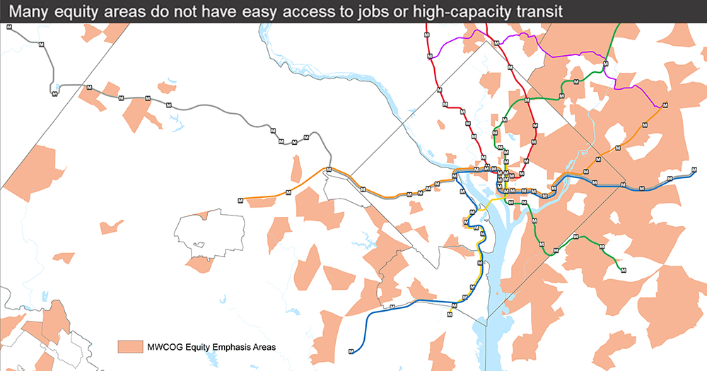 imagem de mapa identificando as Áreas de Ênfase em Equidade do MWCOG. Muitas áreas de capital não têm fácil acesso a empregos ou transporte público de alta capacidade.