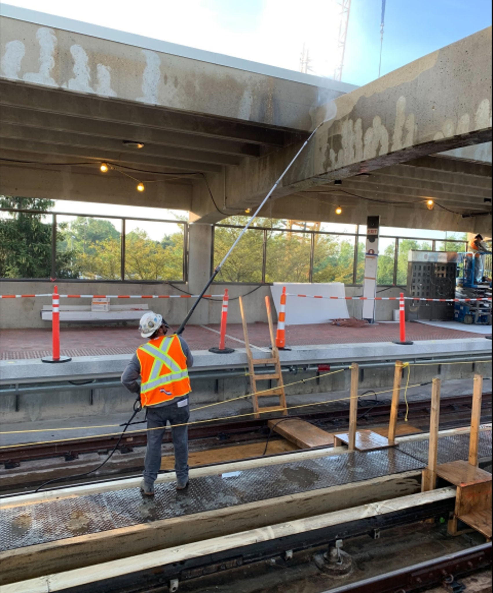 West Hyattsville platform canopy cleaning