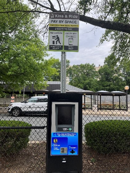 Pay Station kiss and ride Pay Station kiss and ride