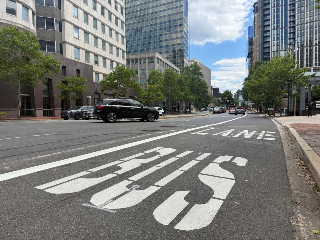 Dedicated bus lane on MD355