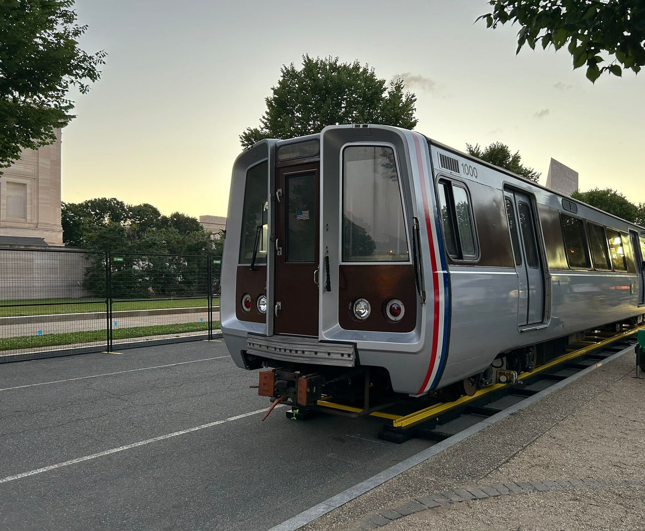 1000-series train on the National Mall