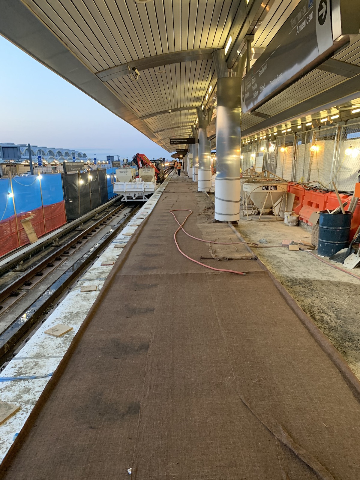 Topping slab pour at Reagan National Airport
